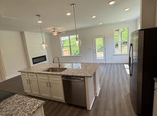 5669 Overview Dr, Flowery Branch, GA 30542