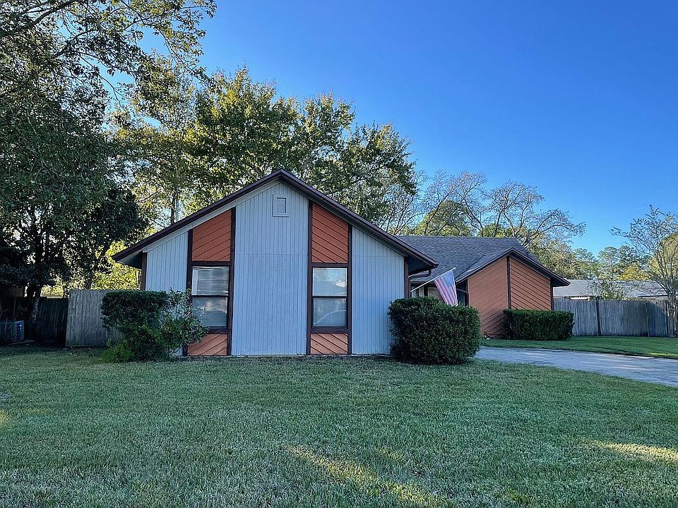 1st image of 8312 Weybridge Dr