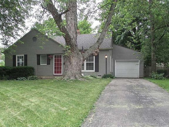 2nd image of 5637 N Rosslyn Ave