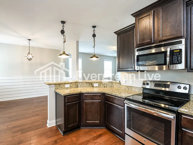 181 Eldon Dr — Photo 14