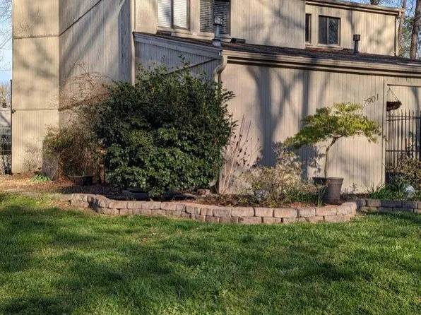 7901 Horse Chestnut Ln, Charlotte, NC 28277