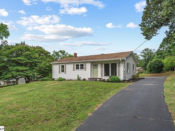 5th image of 108 Valley Dr