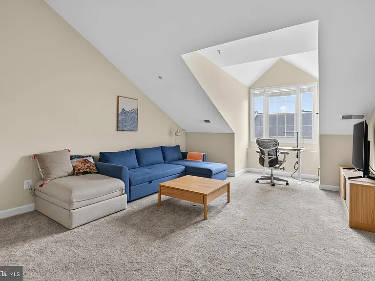 8814 Hunting Lodge Ct — Photo 44