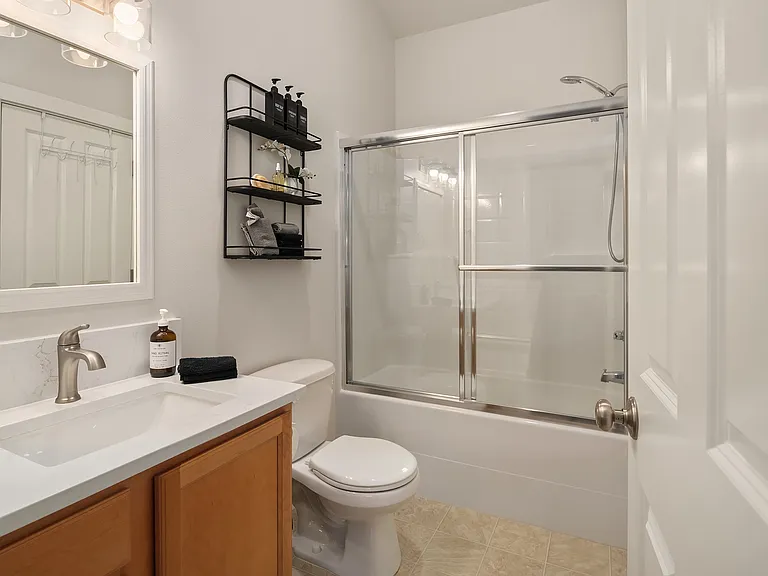 4835 Delridge Way SW — Photo 20