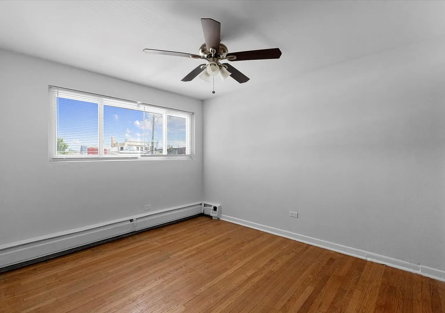 1 bed, 700 sqft, $1,375 — Photo 3