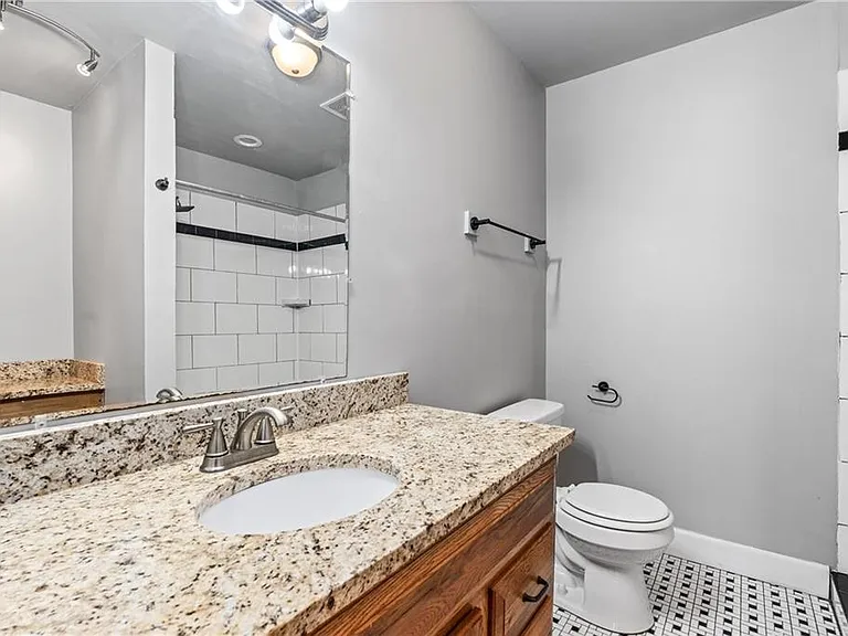 558 Saint Francis St #2D — Photo 11