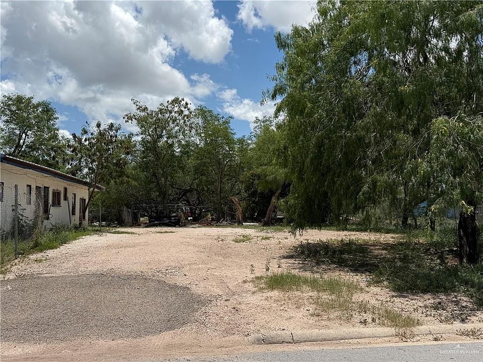 1st image of 348 West Dr