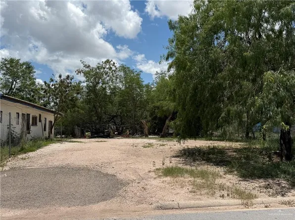 348 West Dr, Pharr, TX 78577