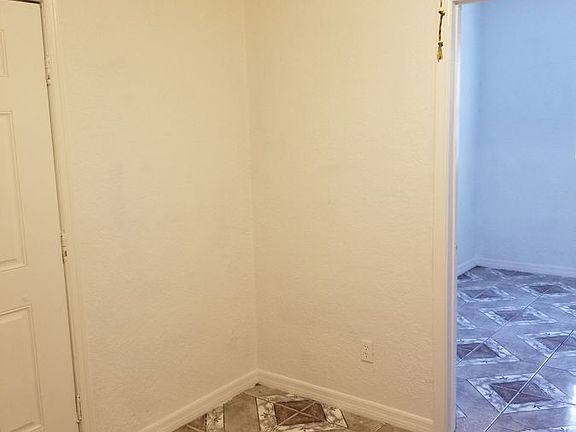 3rd image of 10108 N Aster Ave