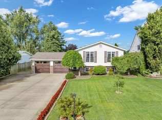 214 Prince Albert St N, Kingsville, ON N9Y 1J7