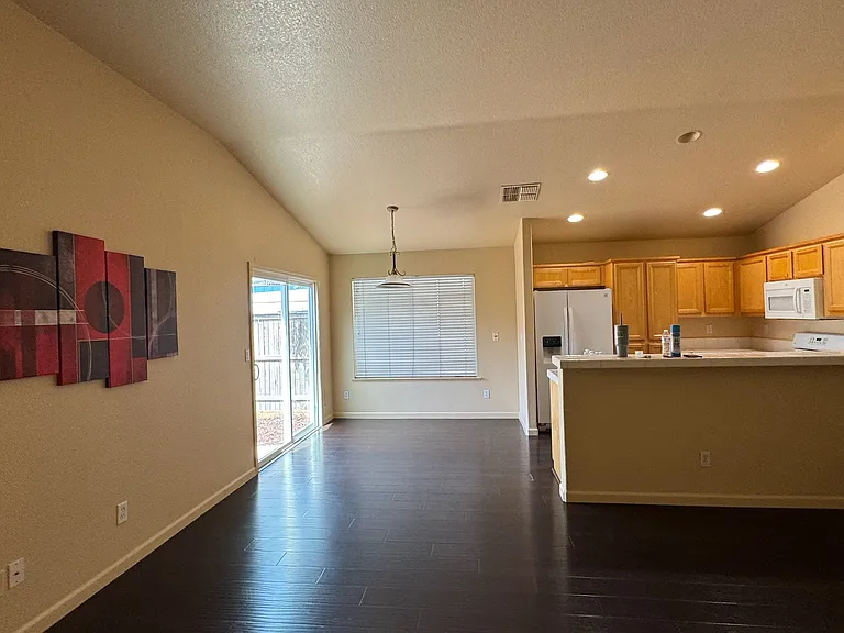 5425 Buckwood Way — Photo 9