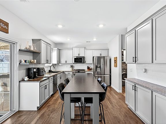 2nd image of 102 Preservation Dr