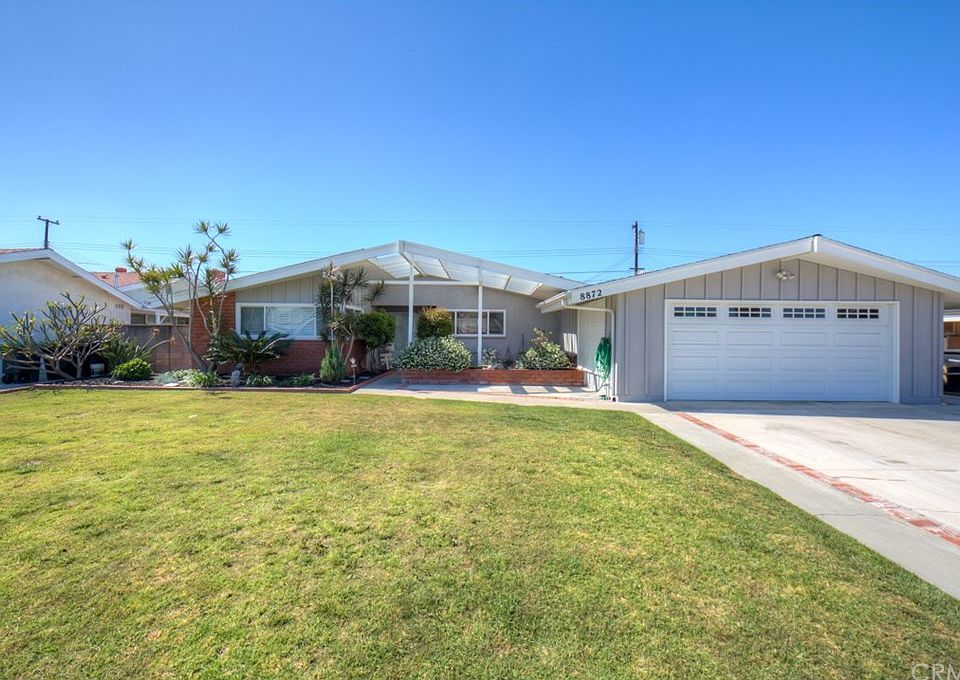 1st image of 8872 Lola Ave