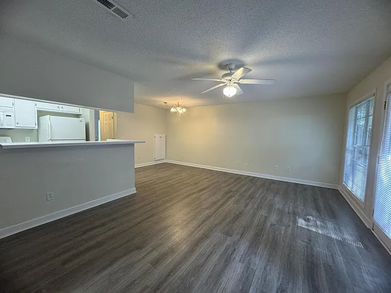108 Woodmere Dr — Photo 7