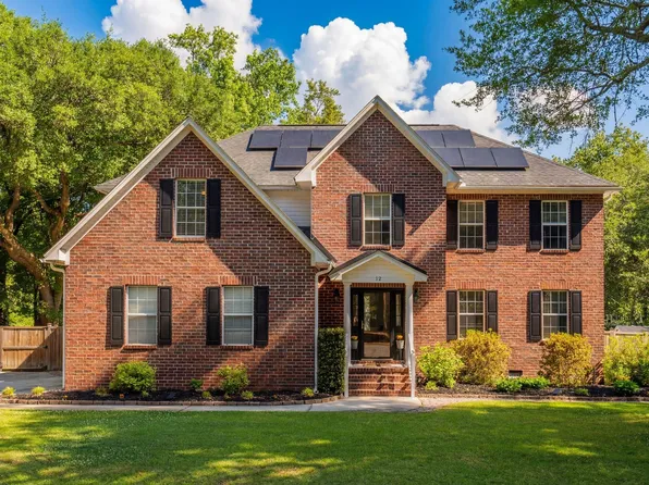 12 Plantation Cir, Summerville, SC 29485