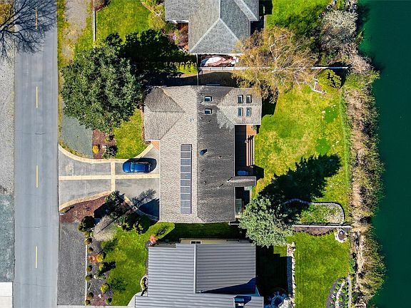 3rd image of 8252 Cowichan Road