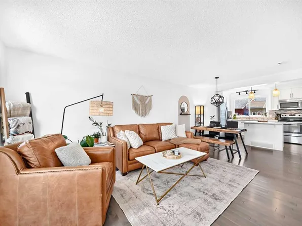116 SW Auburn Meadows Blvd SE, Calgary, AB T3M 2E1