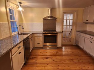 1 Porters Landing Rd, Freeport, ME 04032