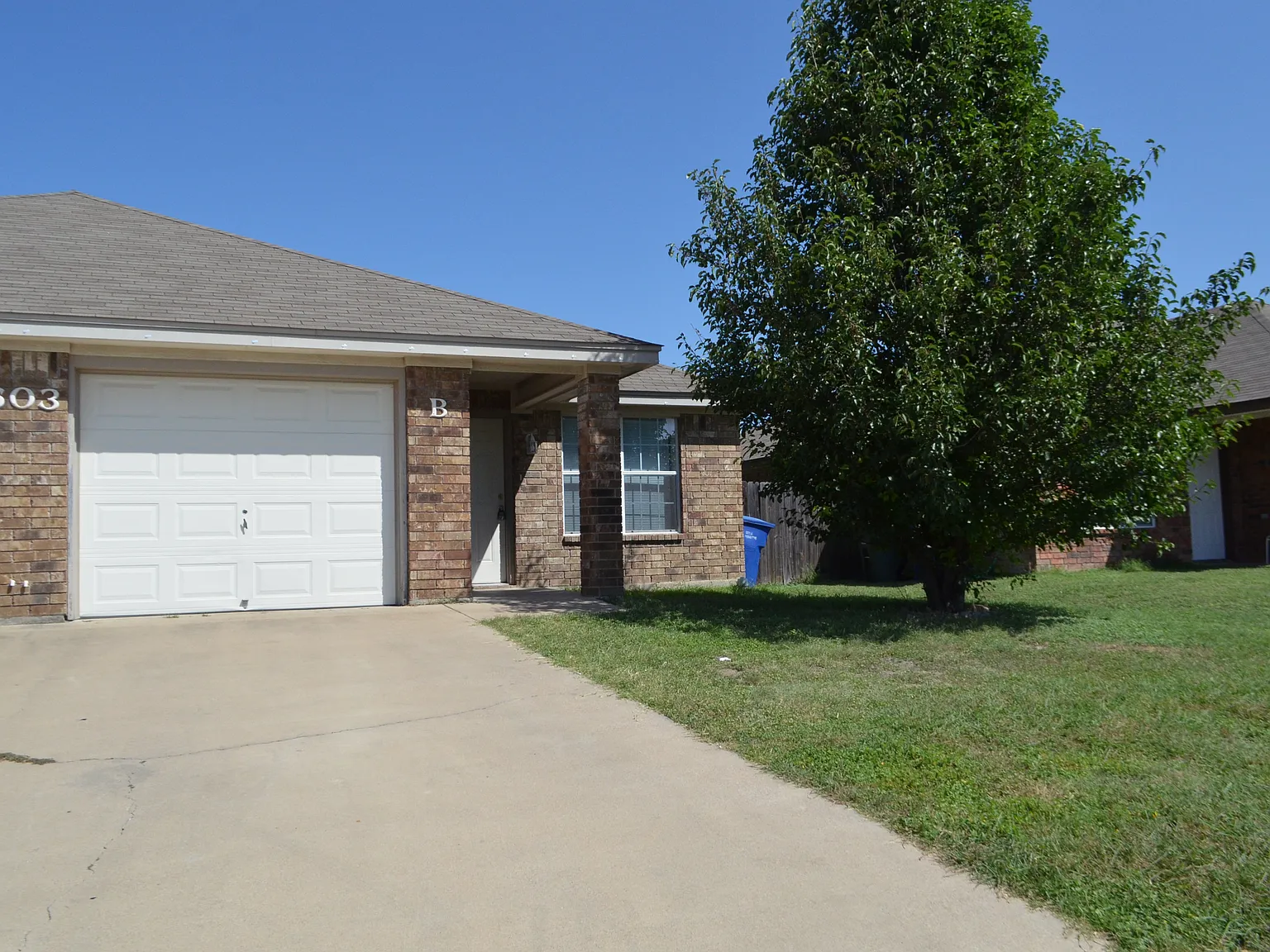 603 Bermuda — Photo 1