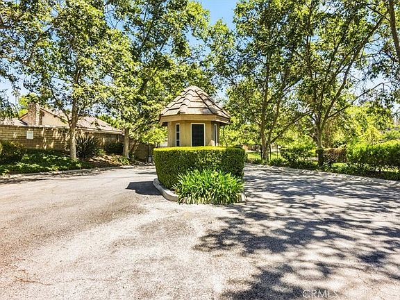 2nd image of 6735 Foxhall Ct