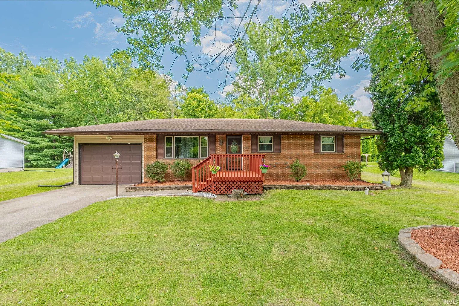 1715 Vandeveer St photo 1