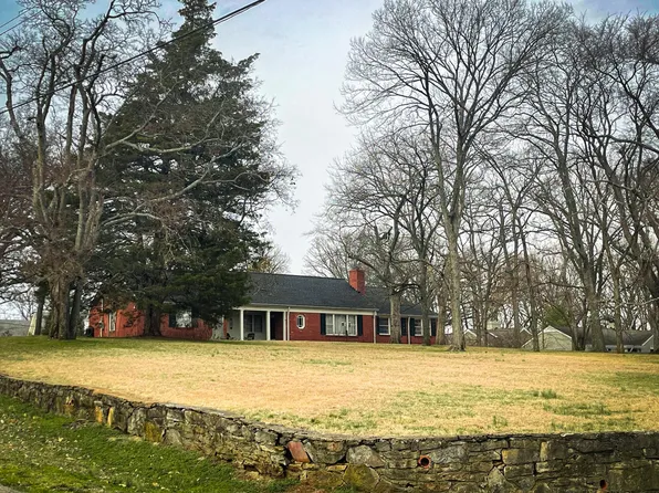 6148 Robin Hill Rd, Nashville, TN 37205