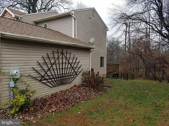 4th image of 838 N Gwynn Ct