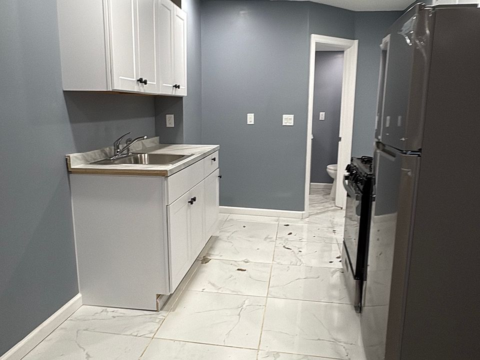 1st image of 12 Belvidere St #1
