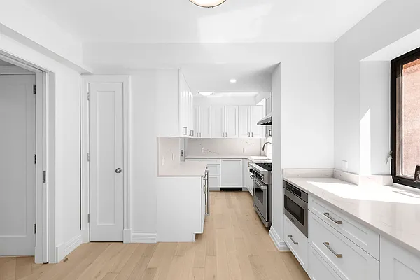 Sold by Reuveni LLC | media 19