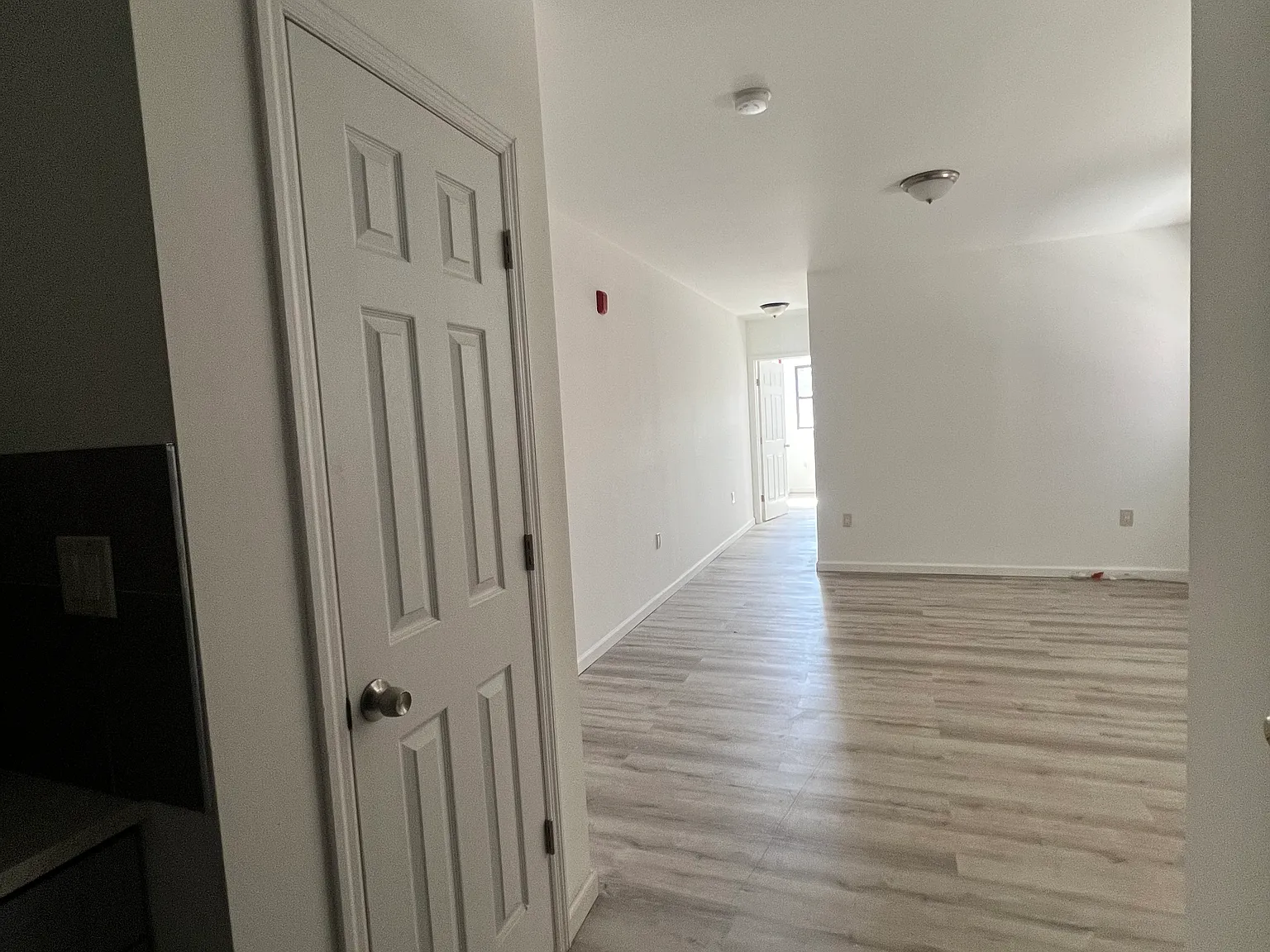 683 Fairfield Ave — Photo 4