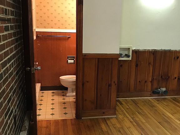 Half-bath; washer/dryer hookup