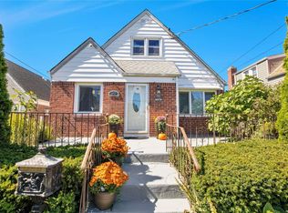 92 East Ave, Valley Stream, NY 11580