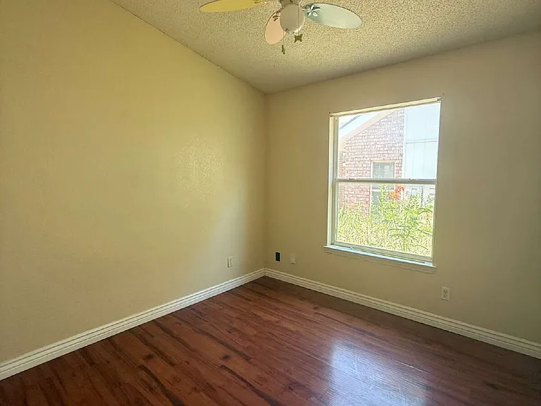 4740 Robert Acosta Dr — Photo 8