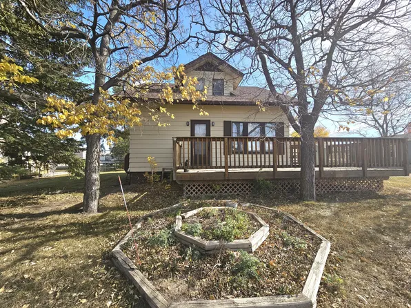 109 Elm St SW, Herreid, SD 57632