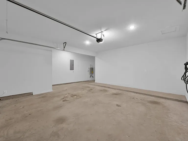 109 Morning Nook Ct — Photo 37