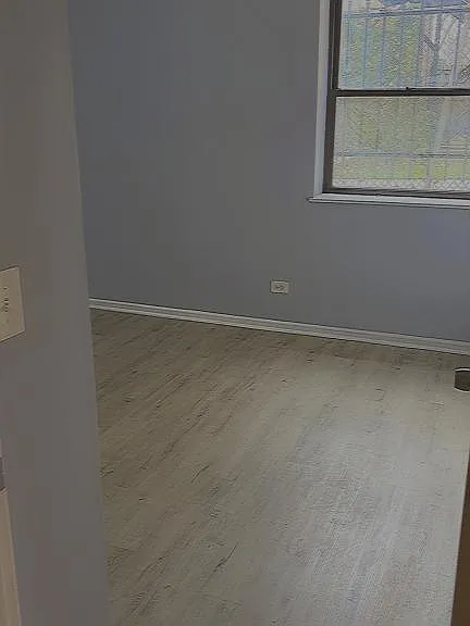 4553 S Michigan #GE — Photo 12