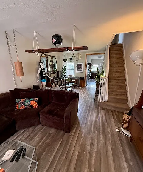 3189 Almond St — Photo 2
