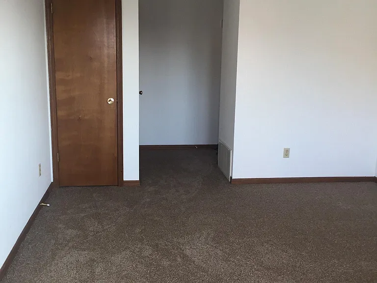 315 East Ln #4 — Photo 9