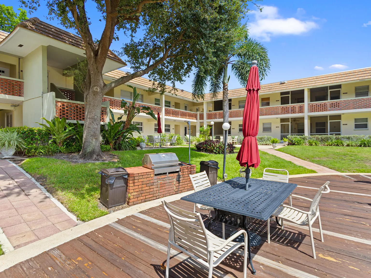 2 bed, 2.0 bath, 958 sqft, $2,500 — Photo 3