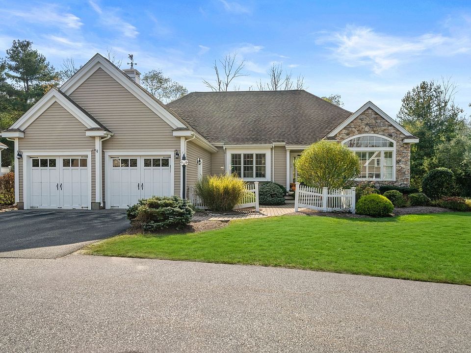 1st image of 12 Silver Brook Ln