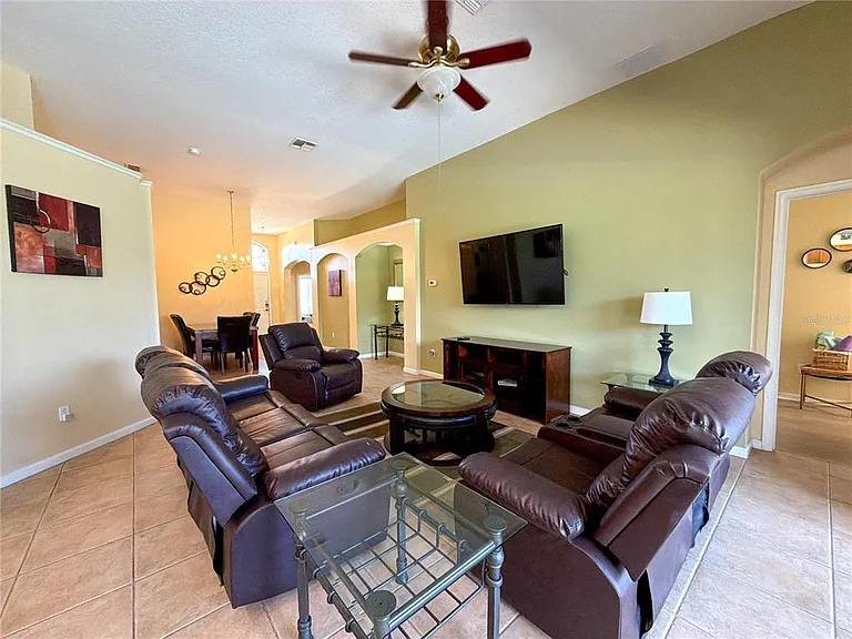 8127 Fan Palm Way — Photo 5