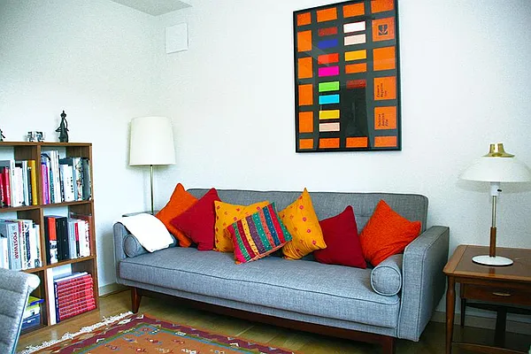 Sold by R New York | media 10