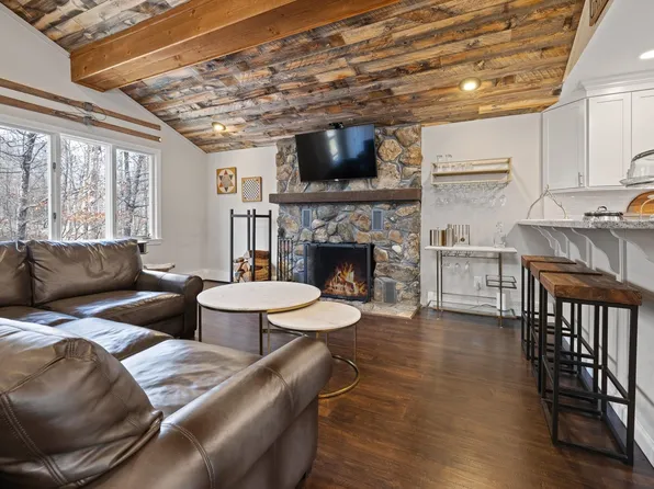 24 North Branch Road, Winhall, VT 05340