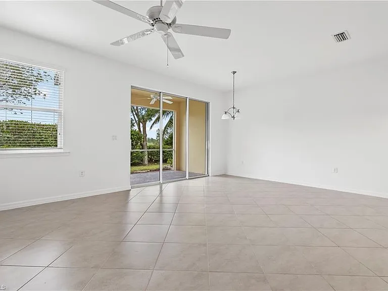 10818 Alvara Way — Photo 10