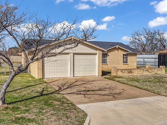 2nd image of 1701 SE 12th St