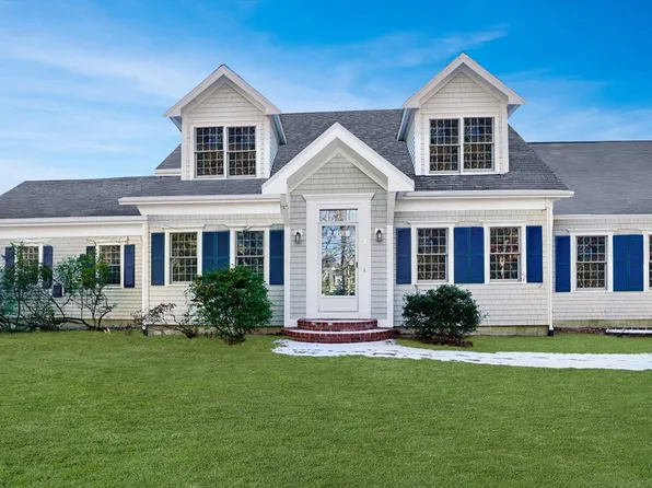 2 Boulder Rd, Bourne, MA 02532