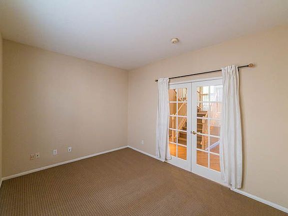 5th image of 4886 Algonquin Ct