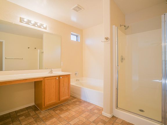 4th image of 14024 N 161st Ct