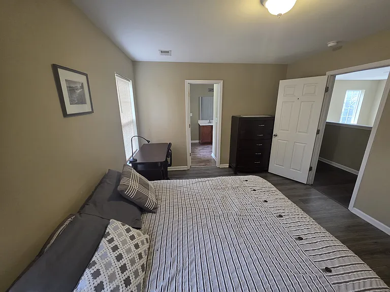 2510 Stadium Dr — Photo 4