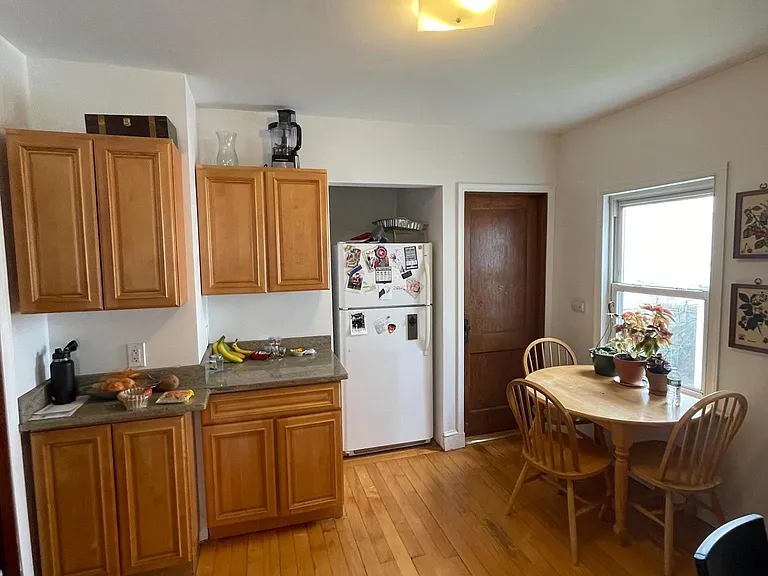 11 Dickson St #2 — Photo 7
